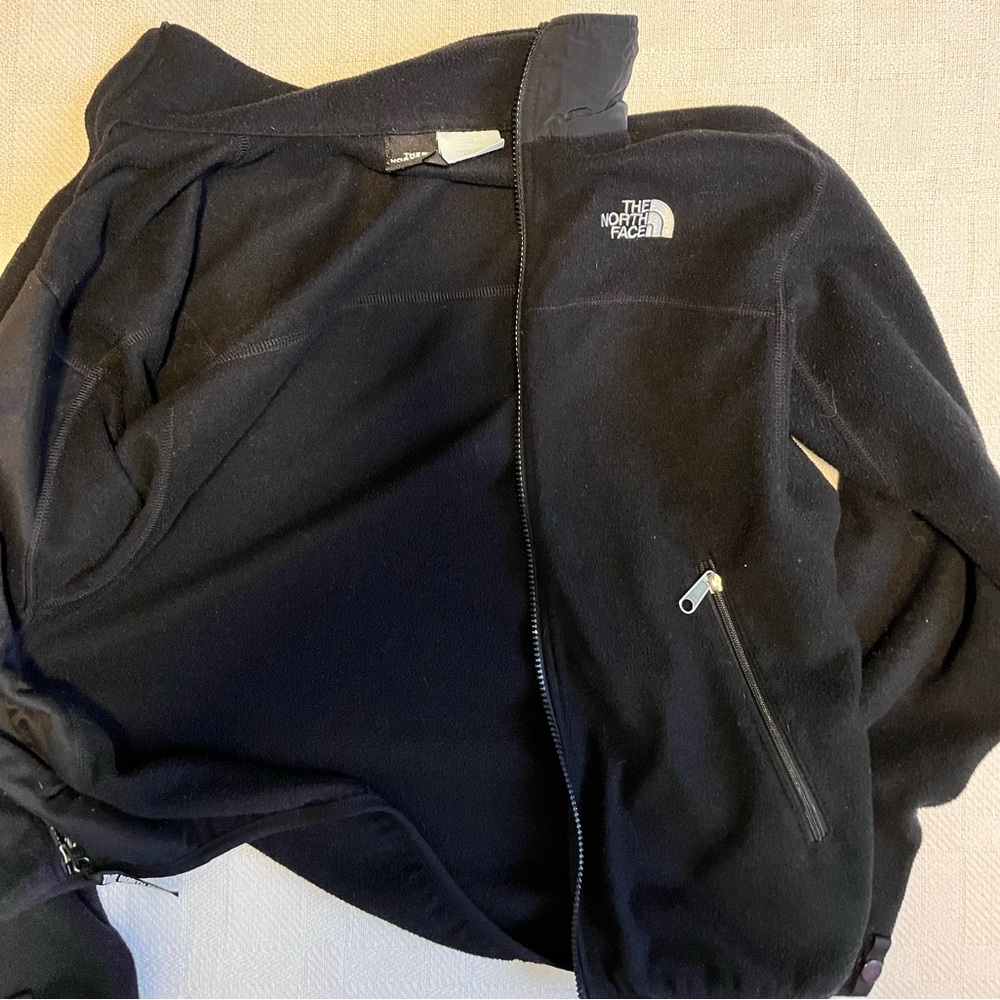 Casual North Face Women’s Size Medium Black Fleece Hoodie Zip - Picture 6 of 9